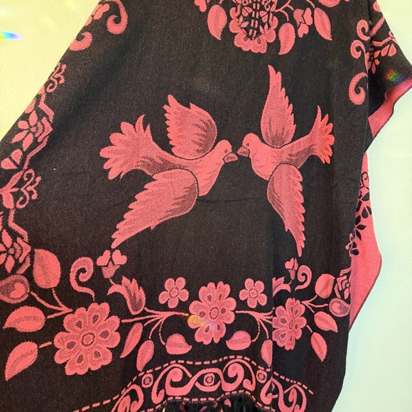 Pink and Black Bird Pattern Poncho - Picture 3 of 6